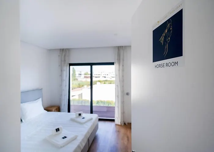 Stylish Algarve Retreat- Priv. Pool & Nearby 빌라 *