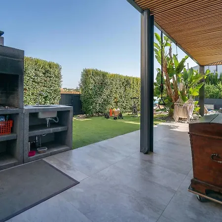 Stylish Algarve Retreat- Priv. Pool & Nearby *